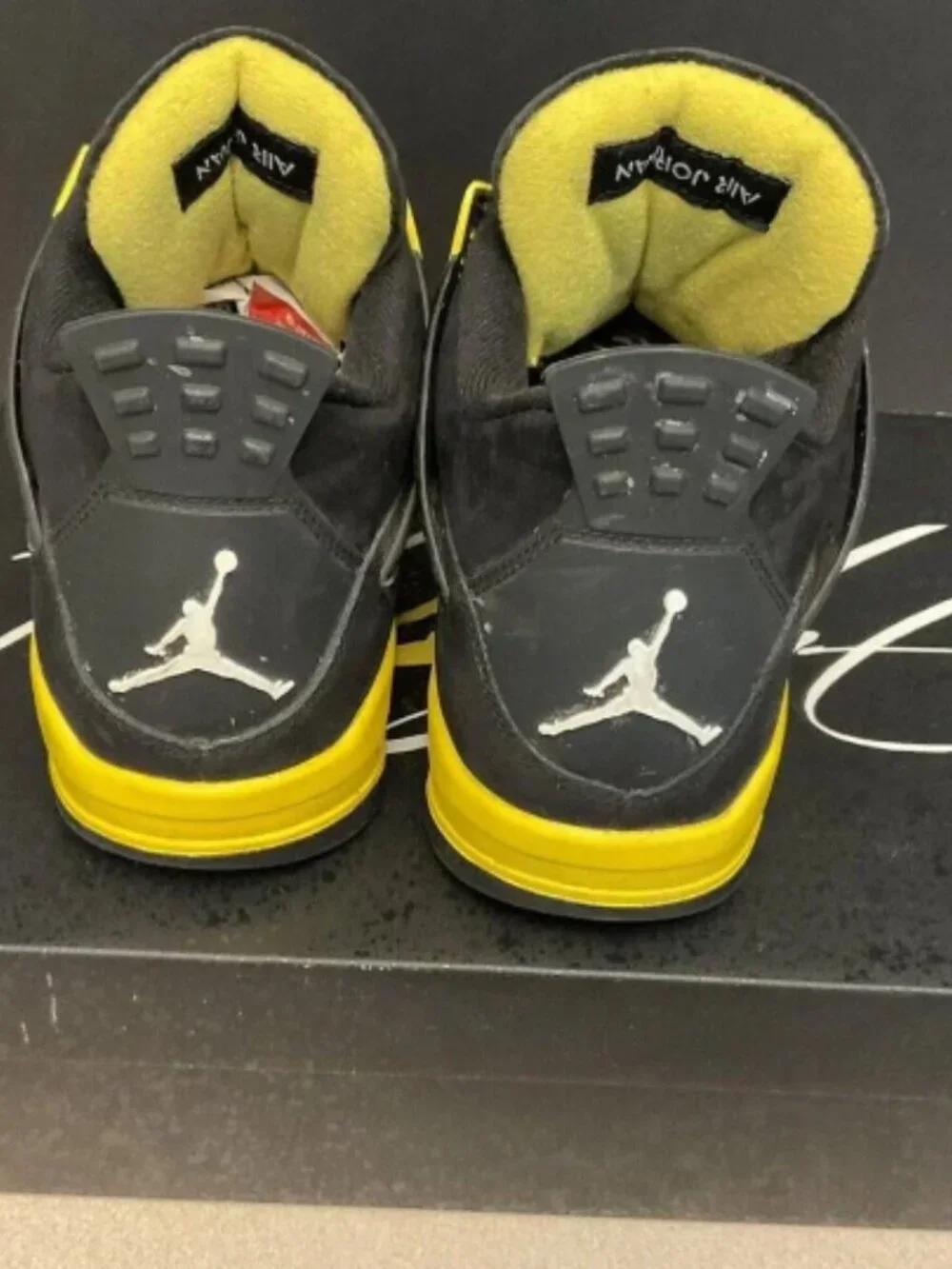 Mens Nike Air Jordan 4 Retro Mid Thunder